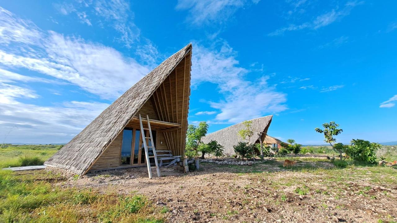Hars Garden Sumba Hotel Waingapu Buitenkant foto